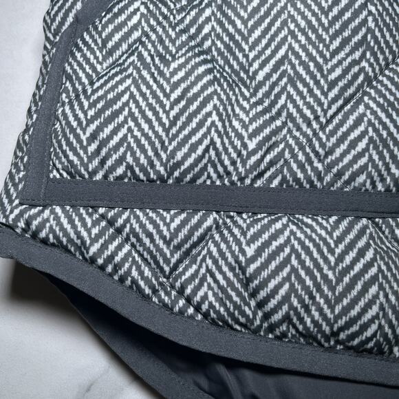 J CREW Puffer Vest Gray Herringbone Pattern Down Filled w/Pockets Size Small NWT - Picture 2 of 11